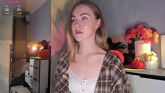 LoveGameSexx online show from October 15, 5:57 pm