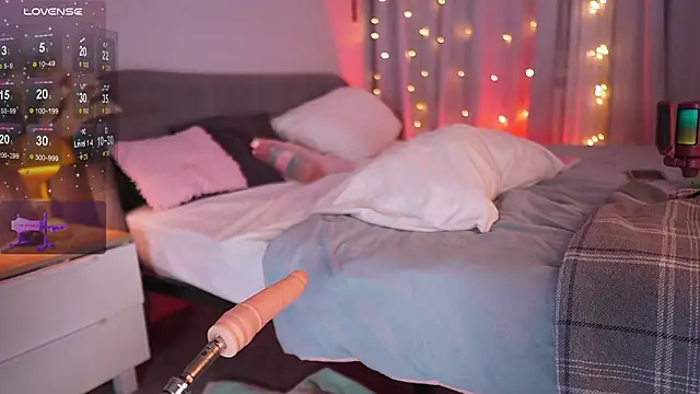 sweetcherryhot online show from March 15, 8:37 pm