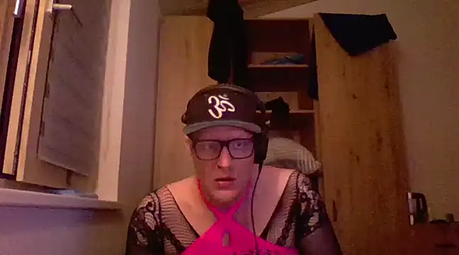 Bigthroaterboy online show from February 26, 7:16 pm