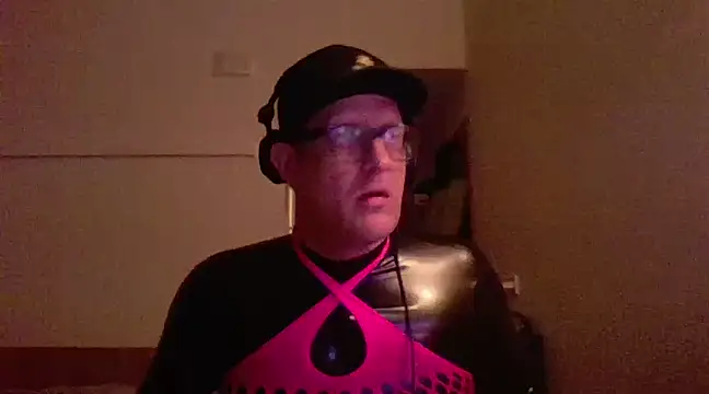 Bigthroaterboy online show from March 6, 7:10 pm