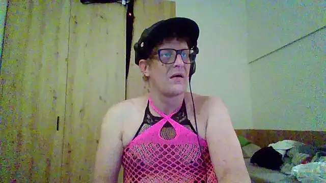 Bigthroaterboy online show from September 9, 4:23 am