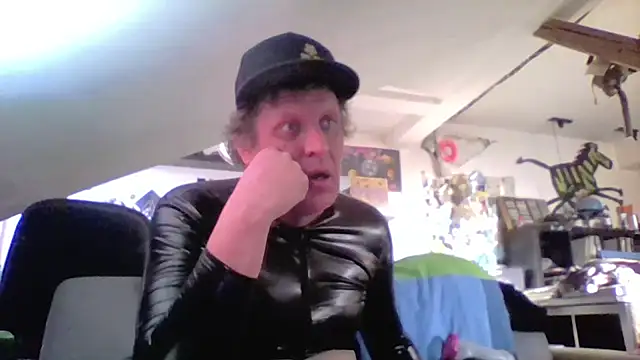 Bigthroaterboy online show from May 9, 5:18 pm