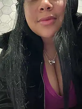 HaileyDiana online show from March 5, 10:11 am