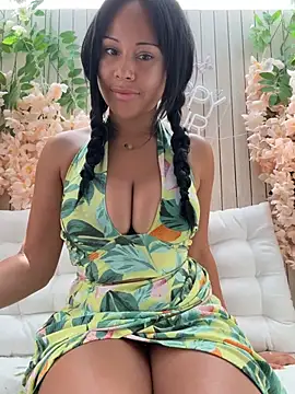 Snapshot of HaileyDiana chatting on July 1, 9:11 am HaileyDiana online show from July 1, 9:11 am