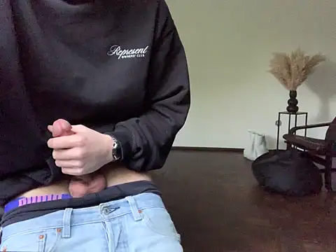 KendrickJiz online show from October 21, 3:46 pm