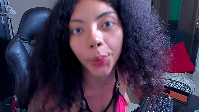 kerlysmith 24 online show from May 31, 7:26 pm