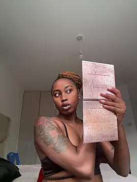 Miss hot candy online show from February 24, 8:34 am