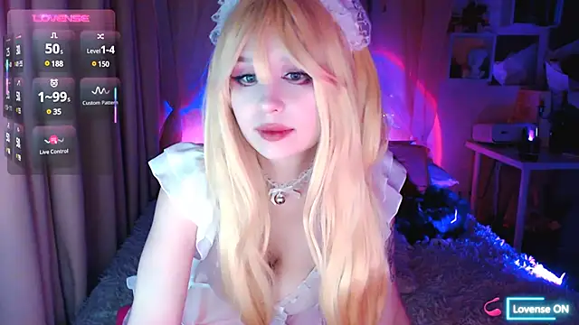 Snapshot of cherry_milk_xx chatting on March 5, 11:38 pm cherry milk xx online show from March 5, 11:38 pm