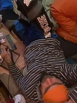 WilldoPita online show from December 13, 5:05 am