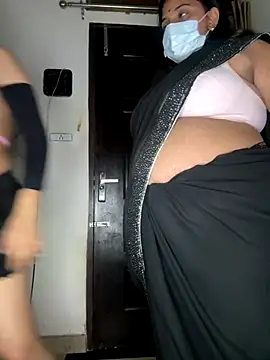 Snapshot of HotIndianCouple__8 chatting on November 6, 6:09 pm HotIndianCouple 8 online show from November 6, 6:09 pm