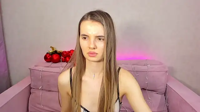 Erika Carpenter online show from December 17, 11:59 pm