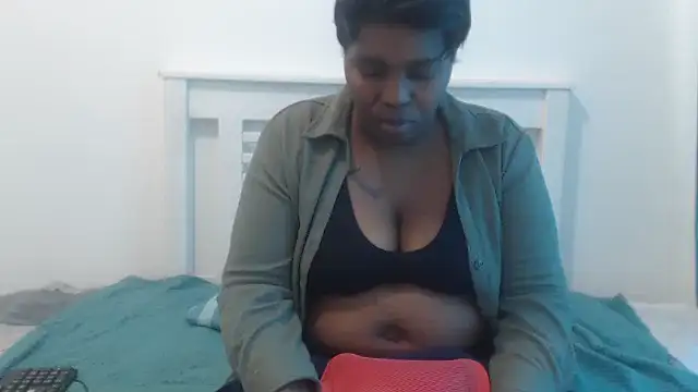 stripqueenx2 online show from July 15, 7:46 am