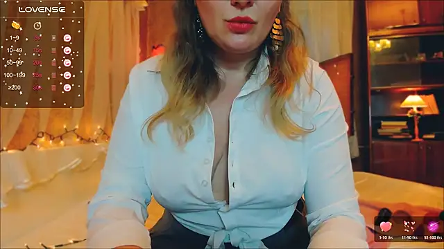 Your Julia Burns online show from December 13, 12:06 pm