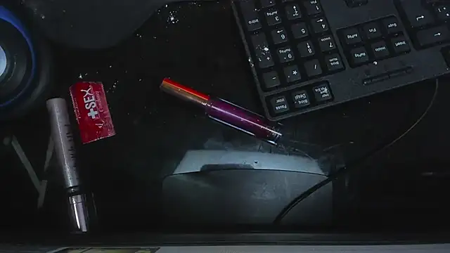 MaddyHudson online show from December 7, 9:17 am