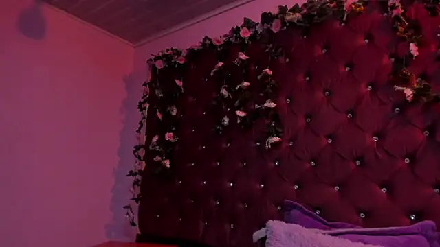 MaddyHudson online show from September 11, 7:58 pm