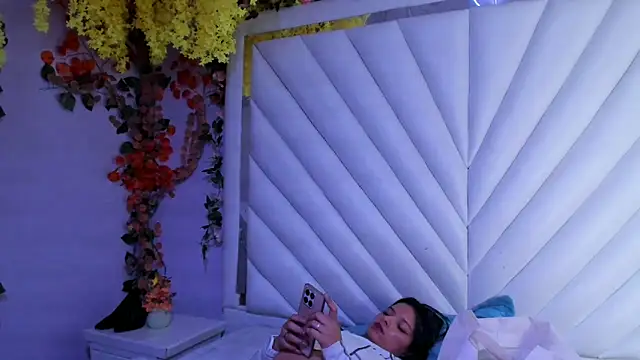 Snapshot of MaddyHudson chatting on February 26, 8:52 pm MaddyHudson online show from February 26, 8:52 pm