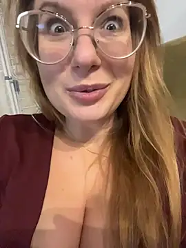 Vanilladreams online show from December 14, 11:53 pm