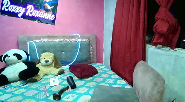 roxy roxxan online show from January 13, 2:50 am