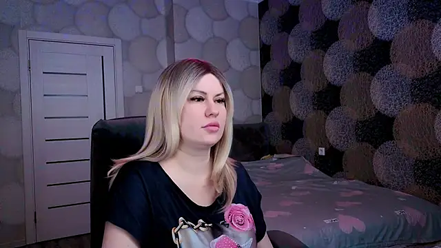 Snapshot of natusik chatting on February 1, 7:36 am natusik online show from February 1, 7:36 am