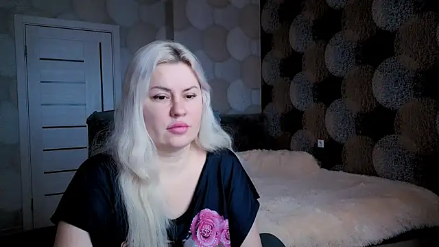 Snapshot of natusik chatting on March 22, 4:24 am natusik online show from March 22, 4:24 am