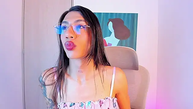 sofiaa grey  online show from March 24, 3:28 pm