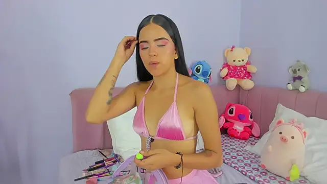 emilyclay 1 online show from December 2, 5:48 pm