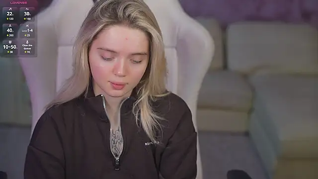 Cassy-Celestial  online show from March 9, 11:56 pm