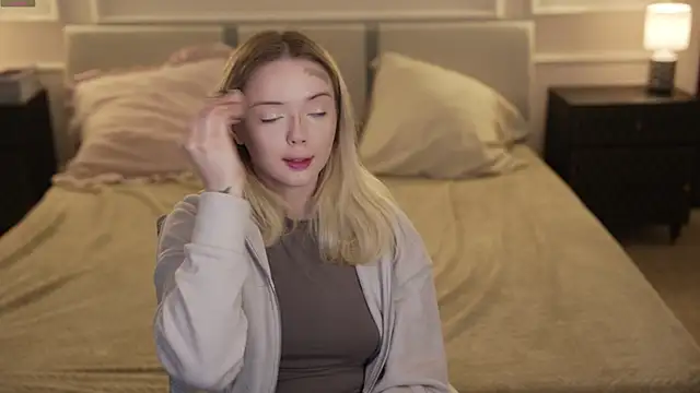 Cassy-Celestial  online show from September 14, 4:55 am