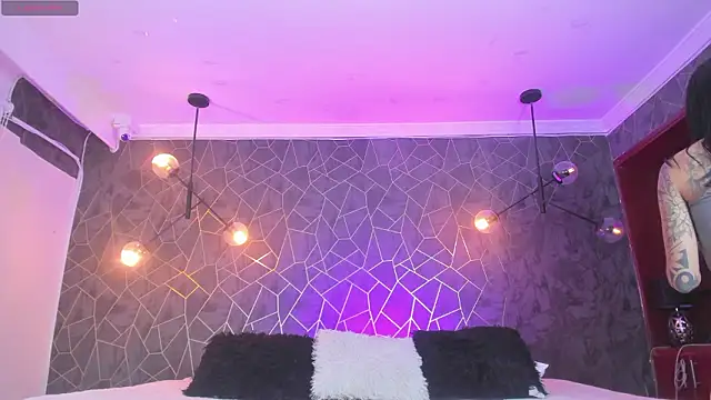 Snapshot of leigh-angels chatting on February 23, 9:34 pm leigh-angels online show from February 23, 9:34 pm