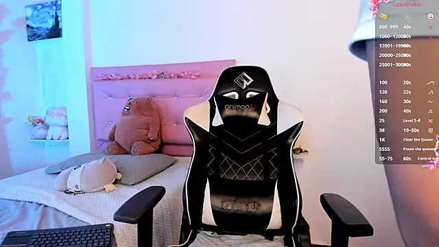 little jade online show from March 19, 10:20 pm