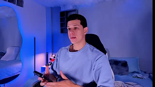 MarcoSullivan online show from December 15, 1:37 pm