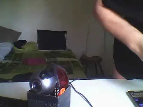 Snapshot of oopsxx chatting on February 18, 8:16 am oopsxx online show from February 18, 8:16 am