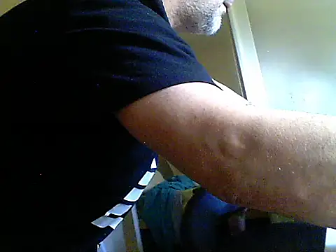 Snapshot of oopsxx chatting on February 27, 12:23 pm oopsxx online show from February 27, 12:23 pm