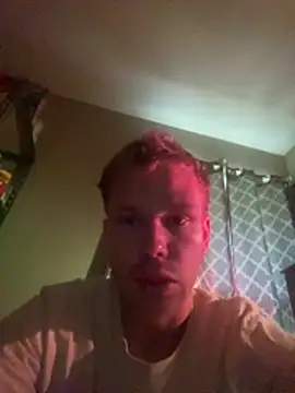 Snapshot of Mikeswanston chatting on June 27, 8:58 pm Mikeswanston online show from June 27, 8:58 pm