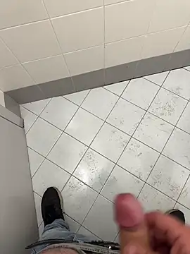 Snapshot of _themask_ chatting on November 11, 12:38 pm themask online show from November 11, 12:38 pm