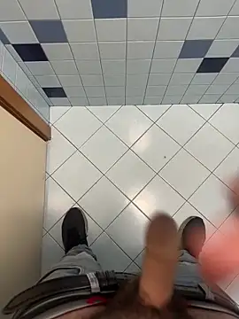 Snapshot of _themask_ chatting on November 18, 4:00 pm themask online show from November 18, 4:00 pm