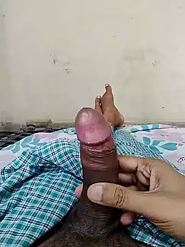 AUNTY1984 online show from September 18, 8:16 am