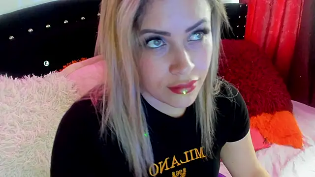 Natalia Montoya online show from February 27, 10:20 pm