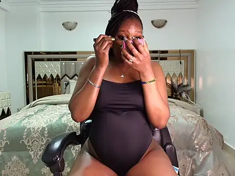 ebony shilly3 online show from November 18, 11:37 pm