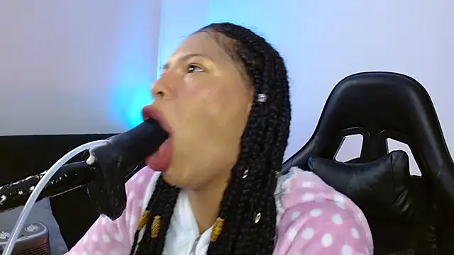 Anabel693 online show from January 19, 7:36 am