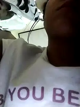 Snapshot of Valeer_abby chatting on January 1, 4:18 am Valeer abby online show from January 1, 4:18 am