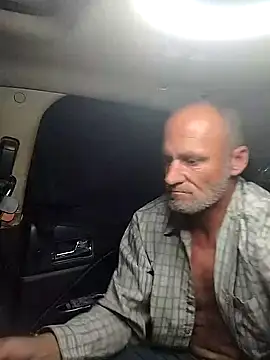 Snapshot of FloppyPickle4u chatting on February 8, 2:15 am FloppyPickle4u online show from February 8, 2:15 am