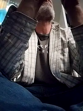 Snapshot of FloppyPickle4u chatting on February 20, 3:56 am FloppyPickle4u online show from February 20, 3:56 am