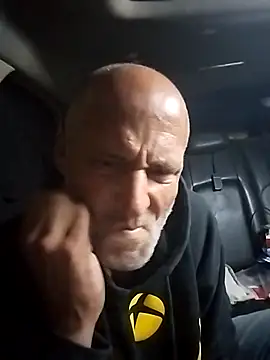 Snapshot of FloppyPickle4u chatting on March 3, 5:42 am FloppyPickle4u online show from March 3, 5:42 am