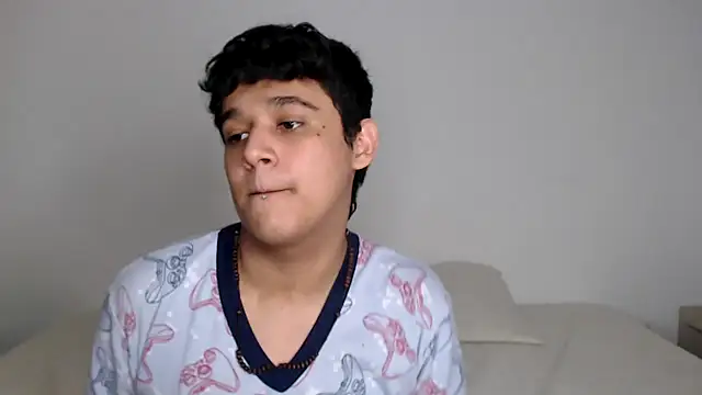 kaiine190 online show from November 3, 7:59 pm