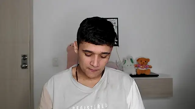 kaiine190 online show from November 18, 7:57 am