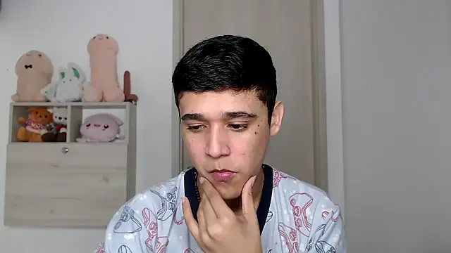 kaiine190 online show from December 15, 6:50 am