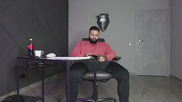 Snapshot of mattmasterss chatting on October 31, 8:32 pm mattmasterss online show from October 31, 8:32 pm