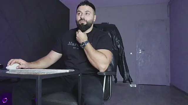 Snapshot of mattmasterss chatting on January 14, 9:31 pm mattmasterss online show from January 14, 9:31 pm