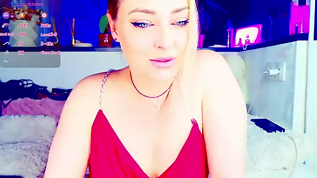 JuliaSpace  online show from May 31, 5:31 pm